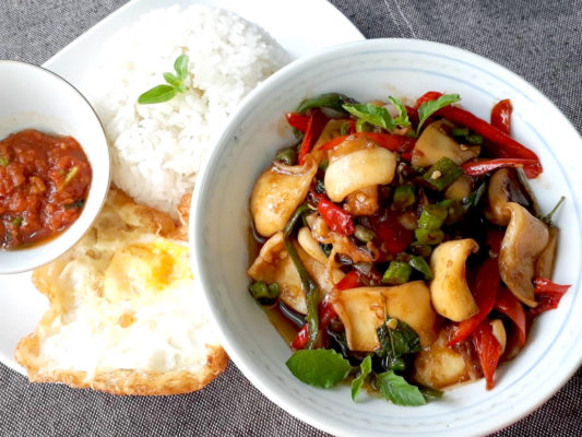 Image of Stir Fried Squid cooked with Thai Basil and Chilli served with rice prepare by home chef
