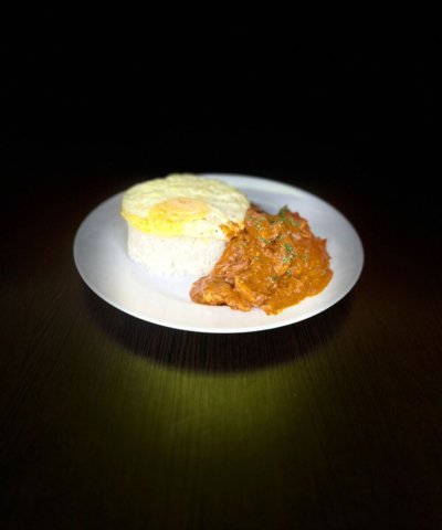 butter chicken rice & sunny side up (copy)
